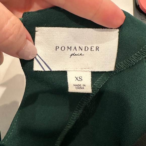 Pomander Place Tuckernuck Hunter Green Carlota Peplum Blouse XS - Picture 9 of 10